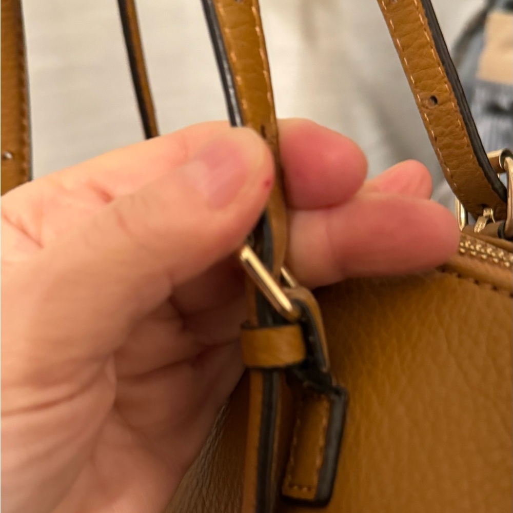 Calvin Klein shoulder bag, tan leather (?) - Picture 8 of 12